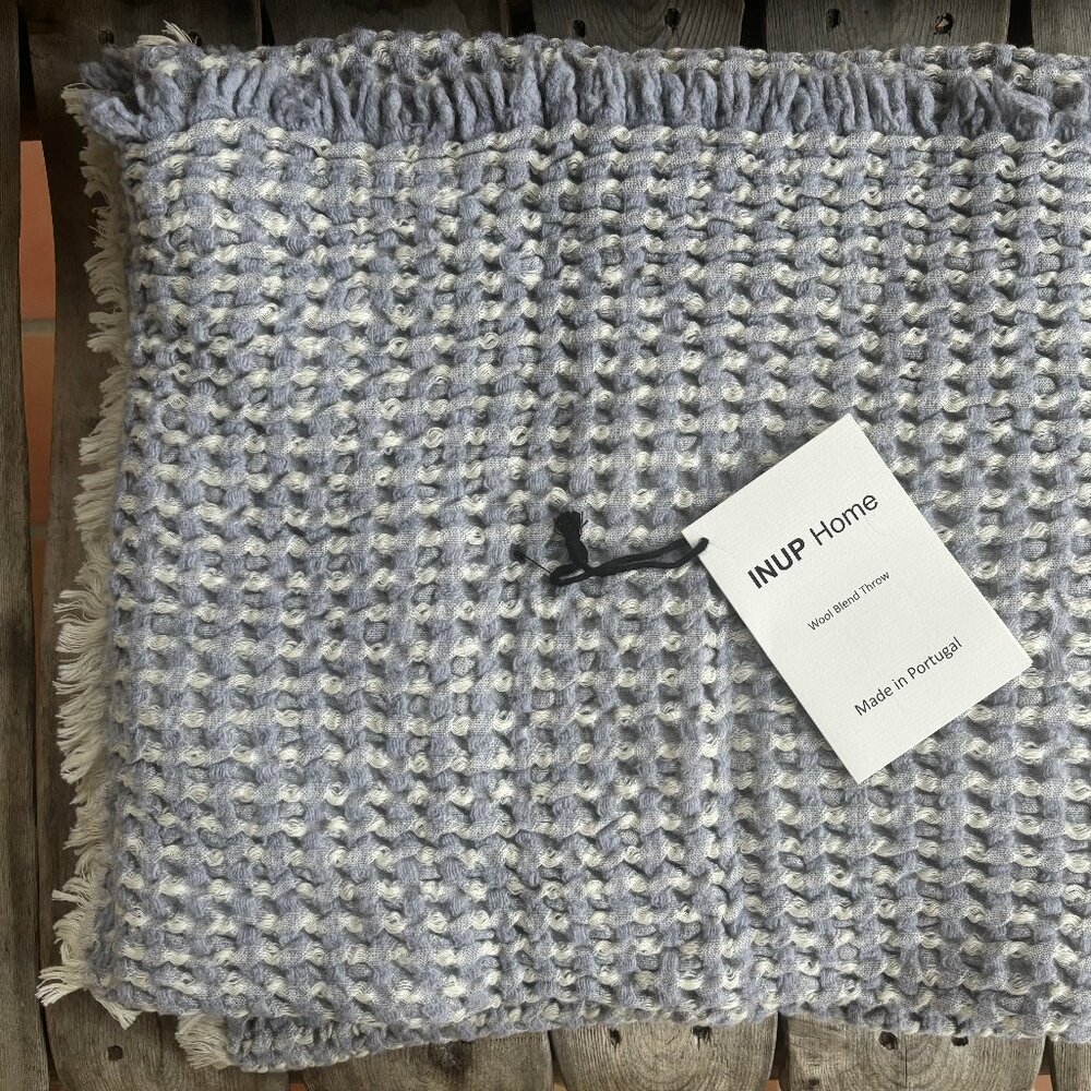 New INUP Home WOOL BLEND Gray / White Throw Blanket 51" X 67" (waffle pattern)